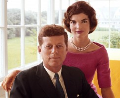 Щенок холодной войны: Пушинка в семье Кеннеди